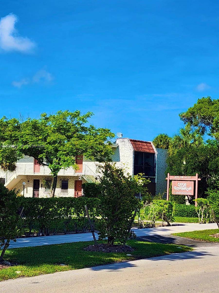 8701 SW 141st StPalmetto Bay - CASA GRANADA CONDO condo unit H6 - picture