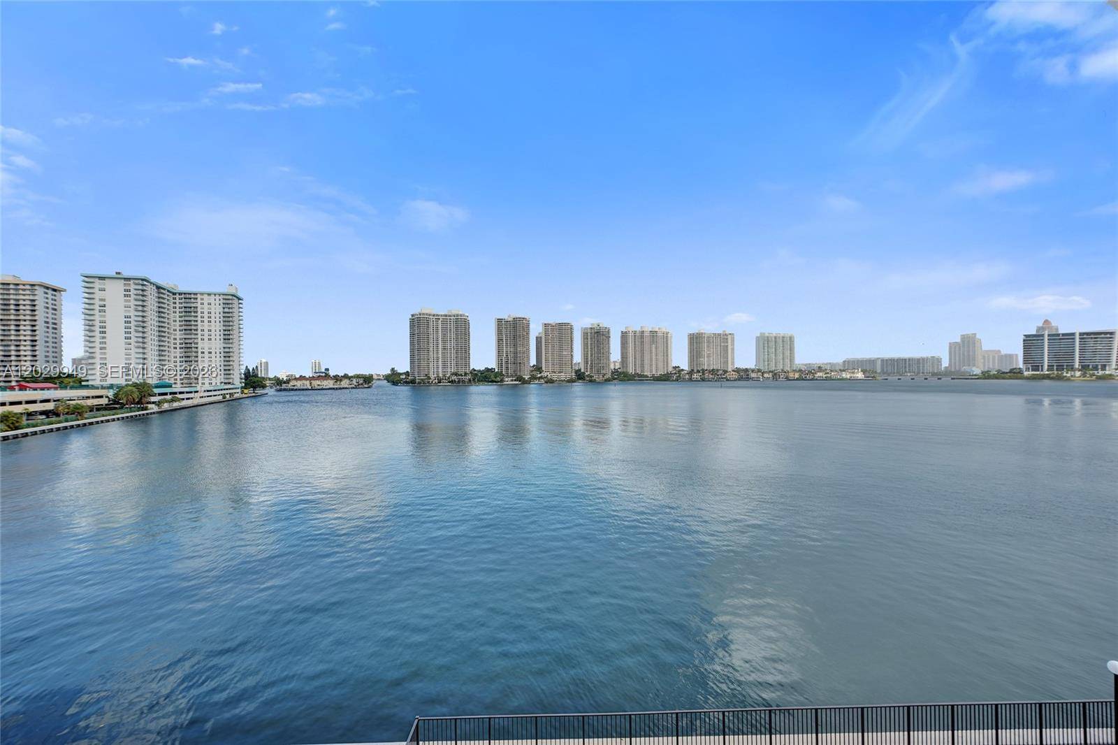 17500 N Bay RdSunny Isles Beach - Condo 5+ Stories,Condo condo unit S403 - picture