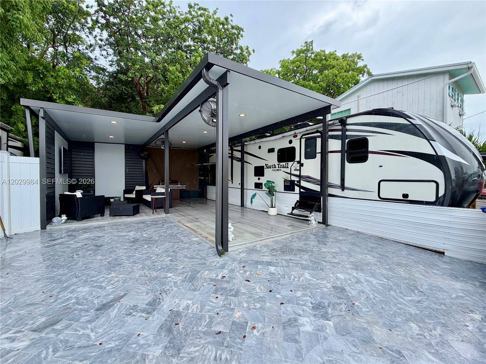 325 Calusa St #122Key Largo - picture