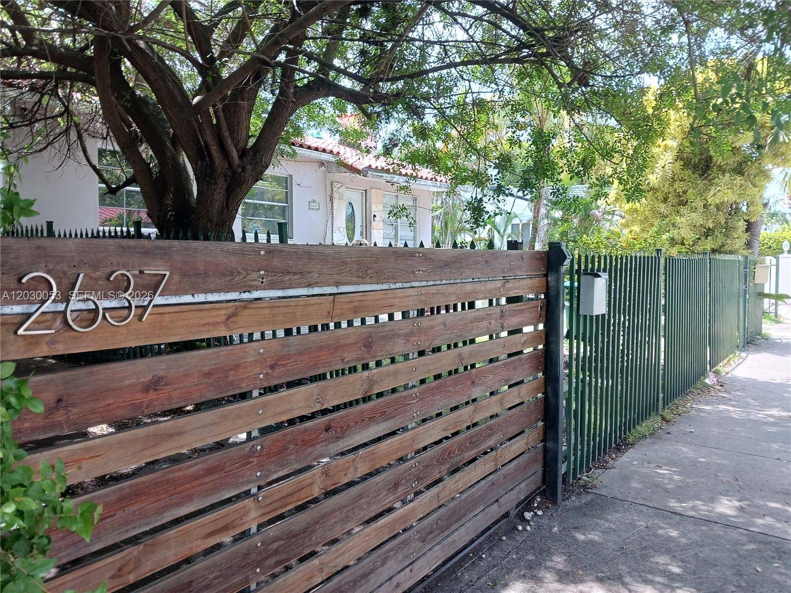 2635 SW 34th CtMiami - picture