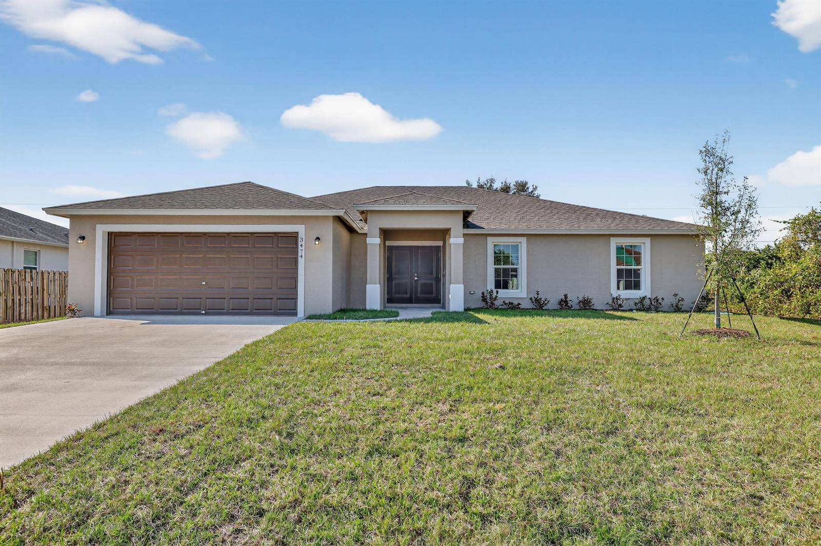 1267 SW EdinburghPort St. Lucie - picture
