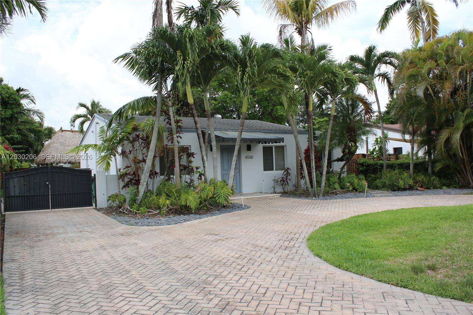 6530 SW 43rd StMiami - picture