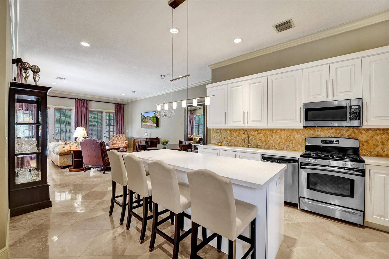 1400 NE 24thWilton Manors - MIDDLE RIVER PLAZA condo unit 1400 - picture