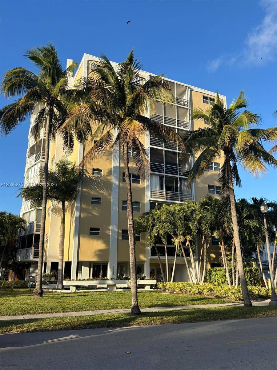 555 Crandon BlvdKey Biscayne - Condo/Co-Op/Annual,Condo condo unit 43 - picture