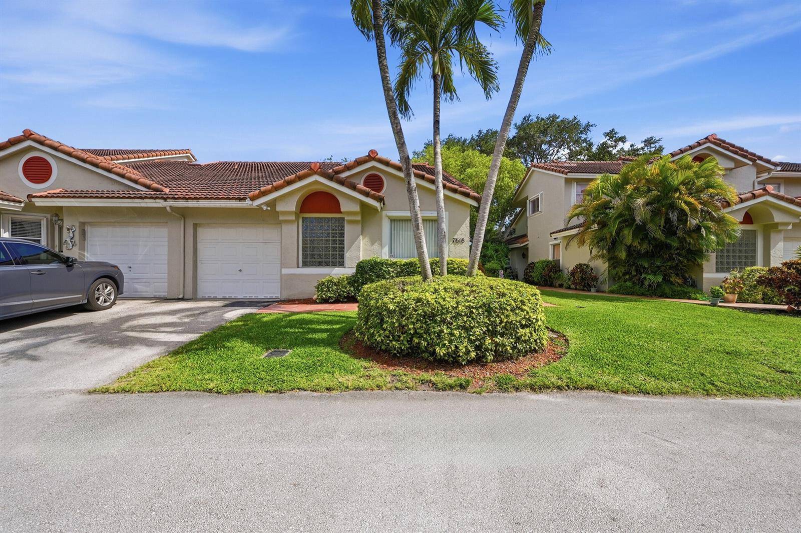 7618 S Pinewalk DrMargate - HOLIDAY SPRINGS VILLAGE,FAIRWAY VIEWS condo unit 132 - picture
