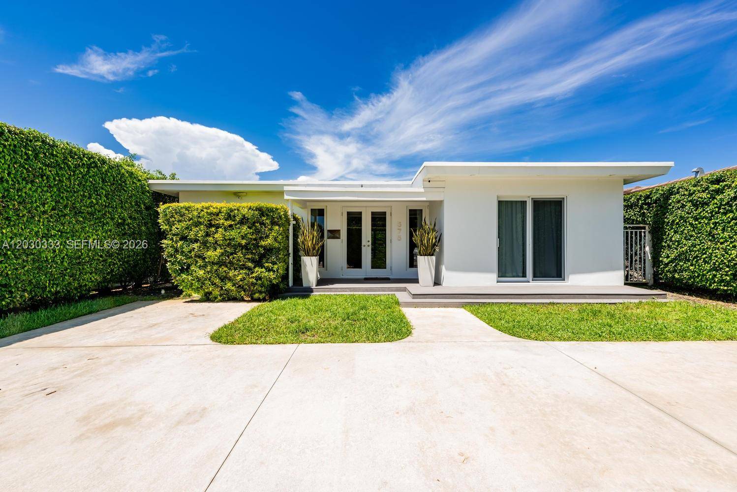 575 W 50th StMiami Beach - picture