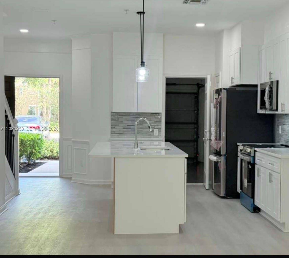 6388 CastelvenOther City - In The State Of Florida - Condo 1-4 Stories,Condo condo unit 104 - picture