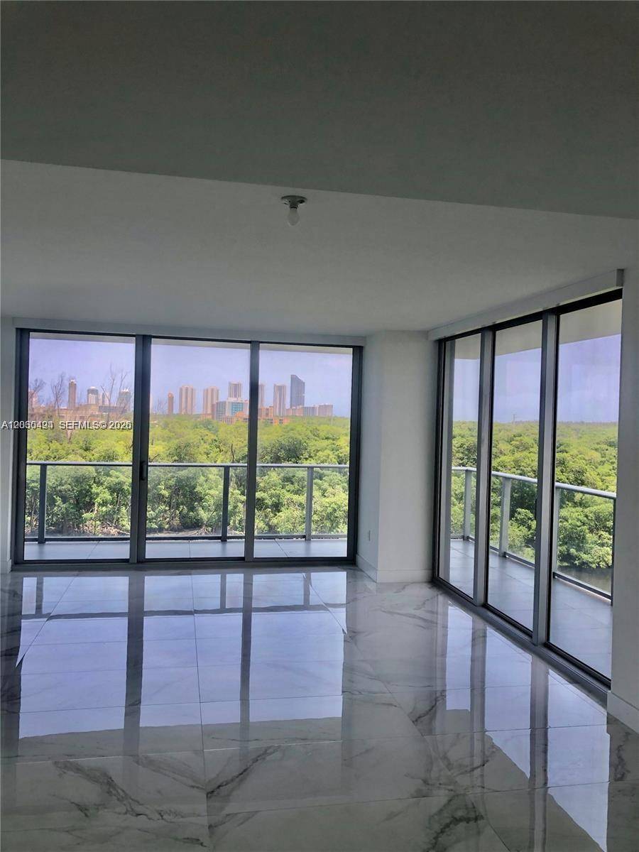 16385 Biscayne BlvdNorth Miami Beach - THE HARBOUR SOUTH CONDO,The Harbour condo unit 621 - picture