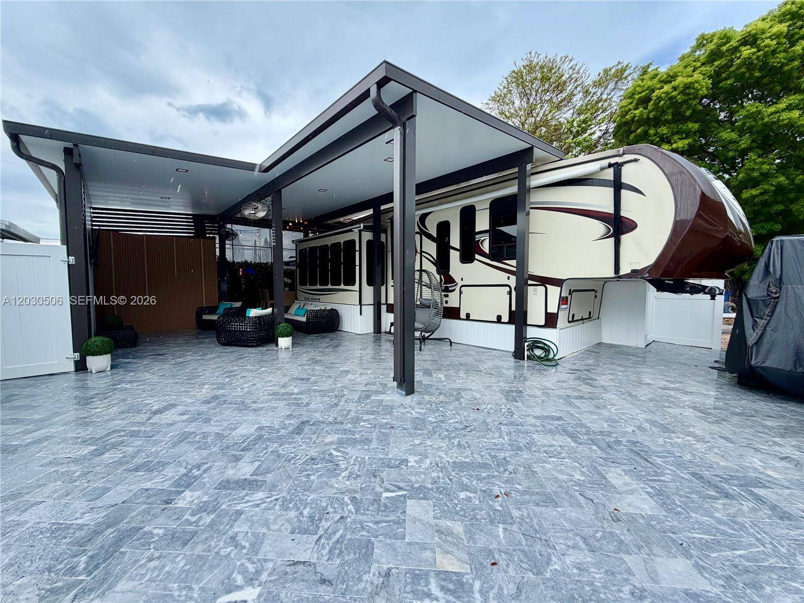 325 Calusa Street #409Key Largo - picture