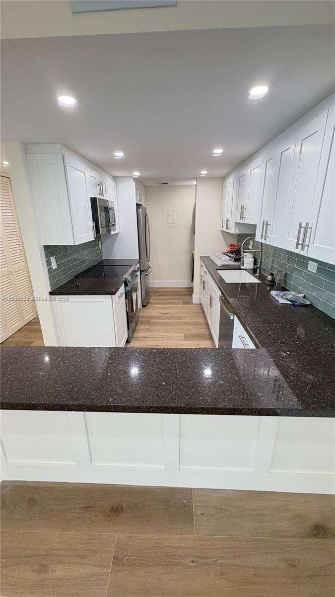 2451 Brickell AveMiami - Condo/Co-Op/Annual,Condo condo unit 5G - picture