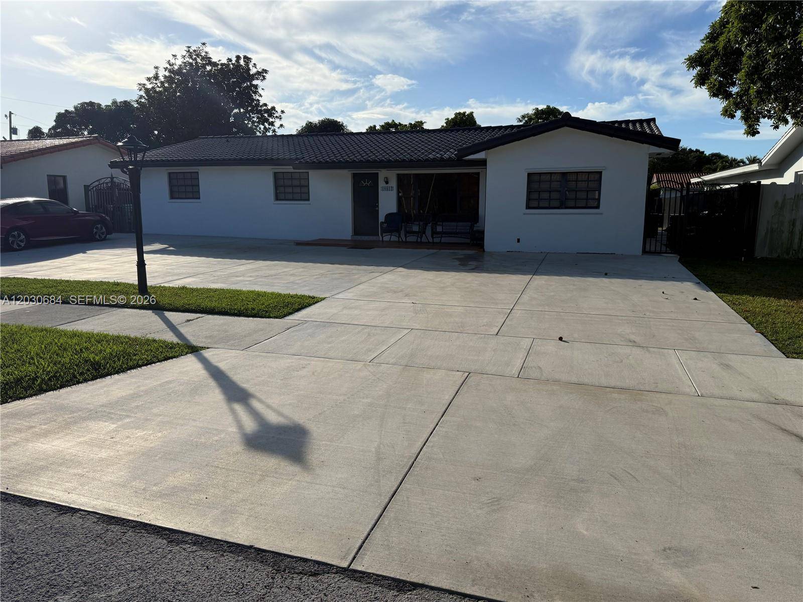 10812 SW 33rd StMiami - picture