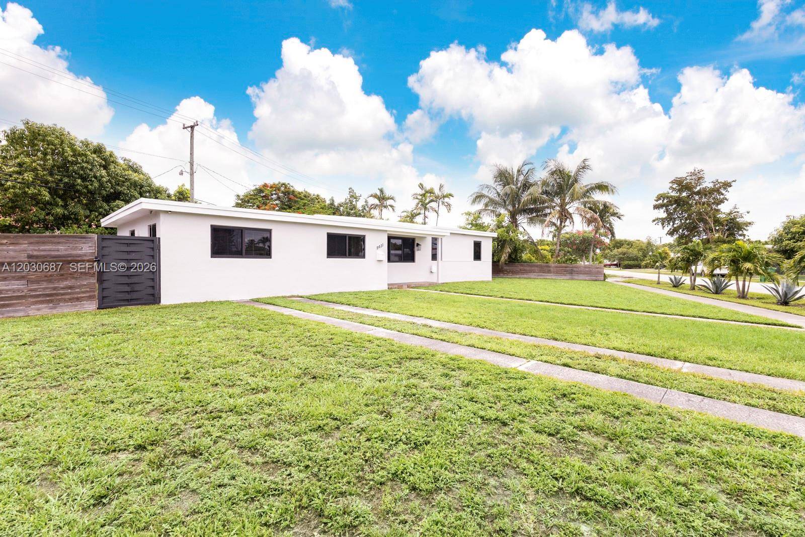 11431 SW 40th TerMiami - picture