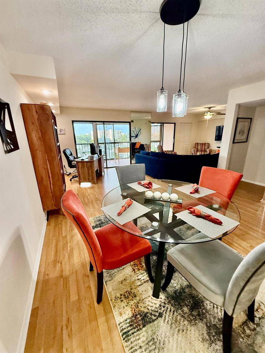 7380 S OrioleDelray Beach - HUNTINGTON TOWERS CONDO,Huntington Towers condo unit 606 - picture