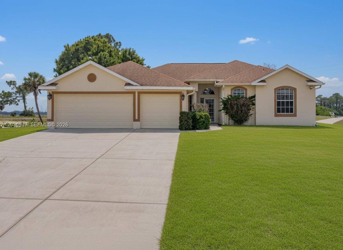 3002 Balsam CourtLa Belle - picture