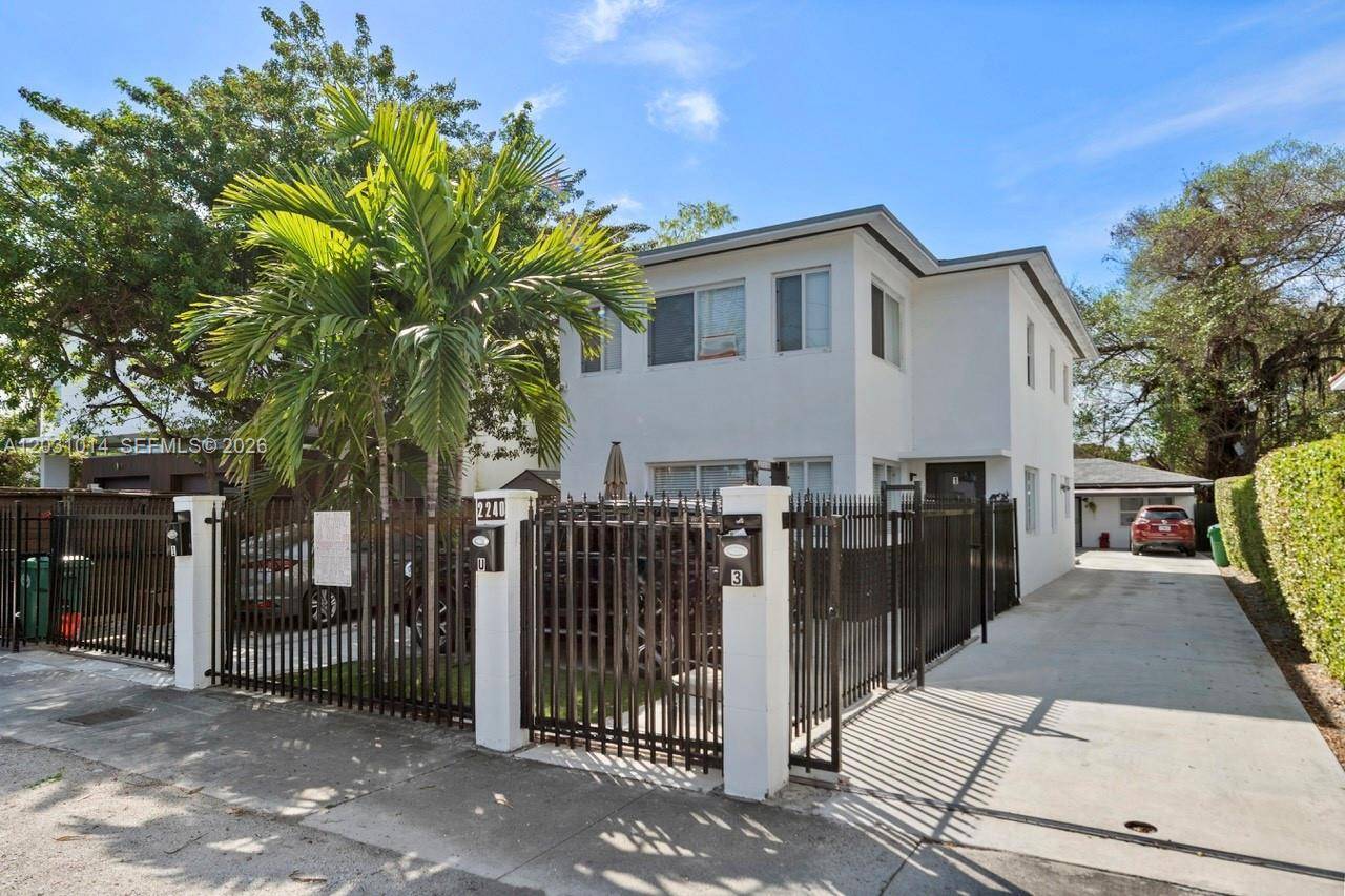 2240 SW 16th CtMiami - WOODSIDE condo unit U - picture