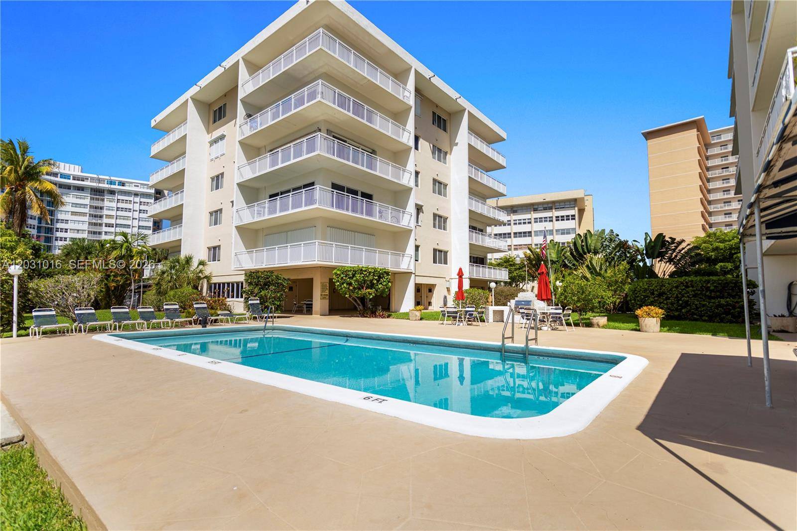 120 Golden Isles DrHallandale Beach - Condo 5+ Stories,Condo condo unit 23B - picture