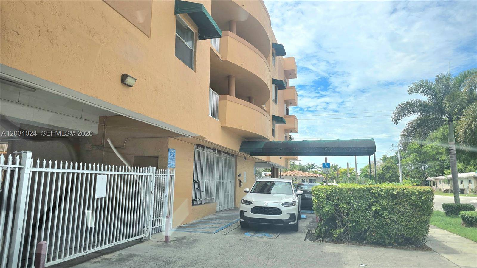2441 SW 31st AveMiami - CITY VIEW BY THE GROVE CO condo unit 207 - picture