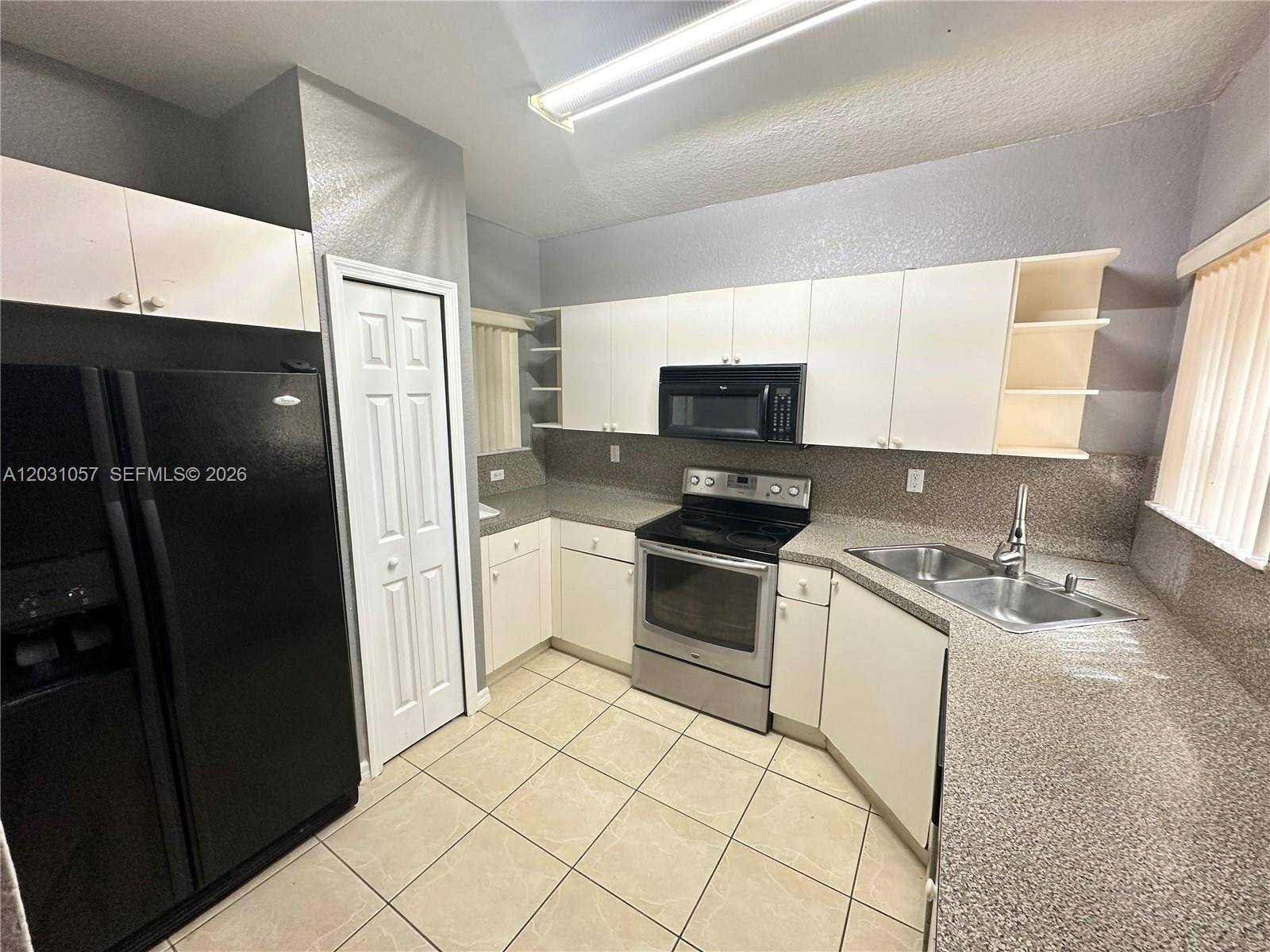 687 SW 10TH STFlorida City - picture