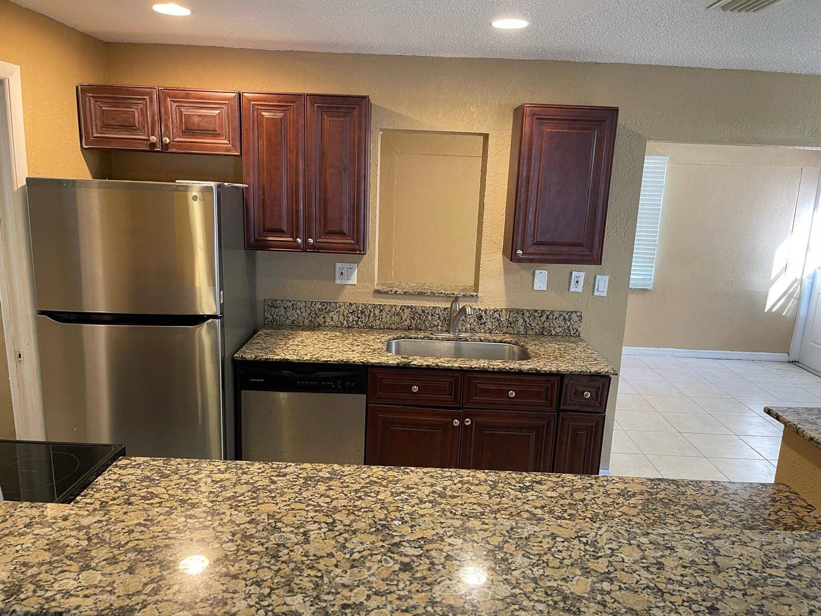 1650 W 12thRiviera Beach - picture