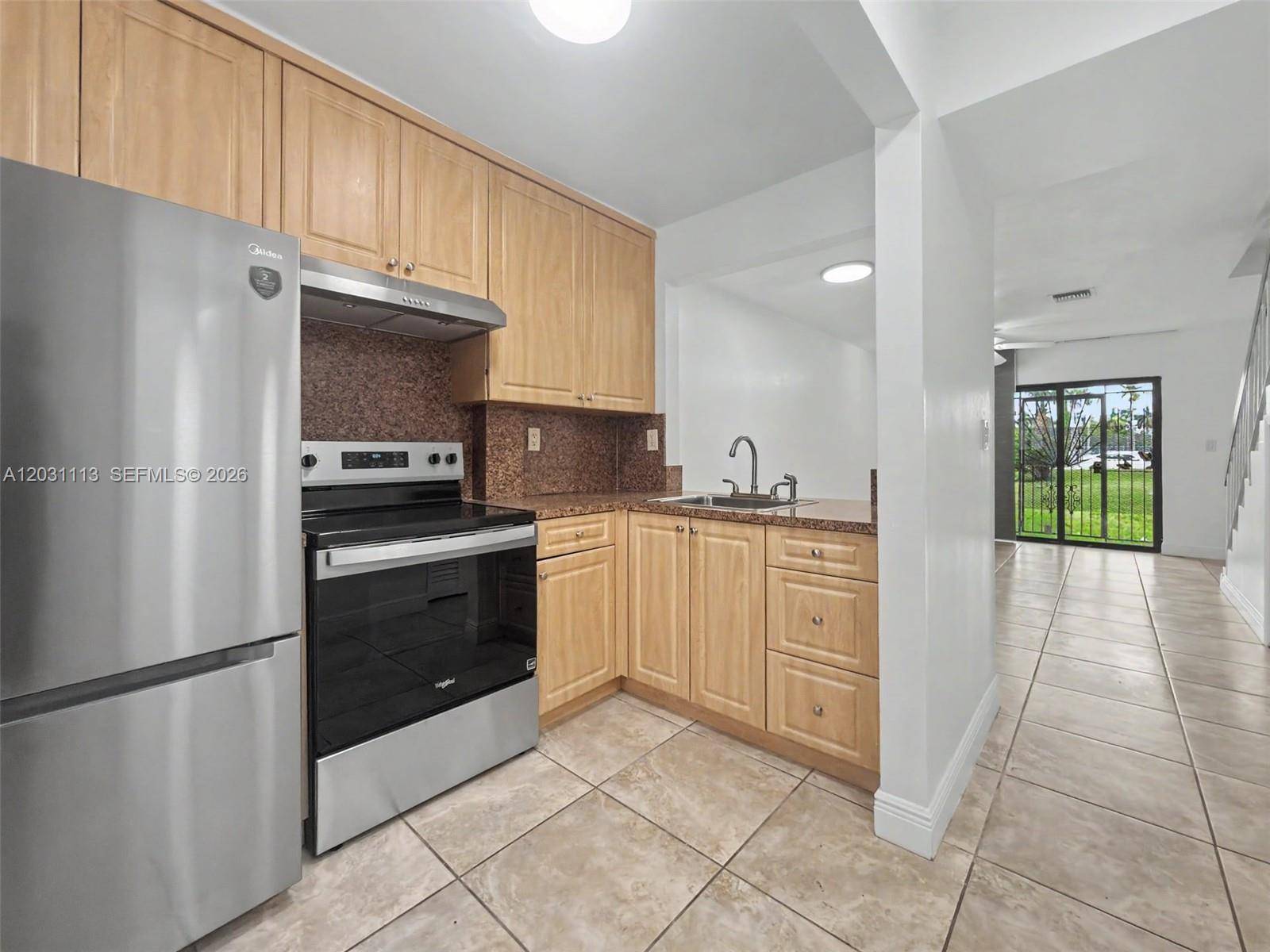 1001 SW 105 AveMiami - Condo 1-4 Stories,Condo condo unit 113 - picture