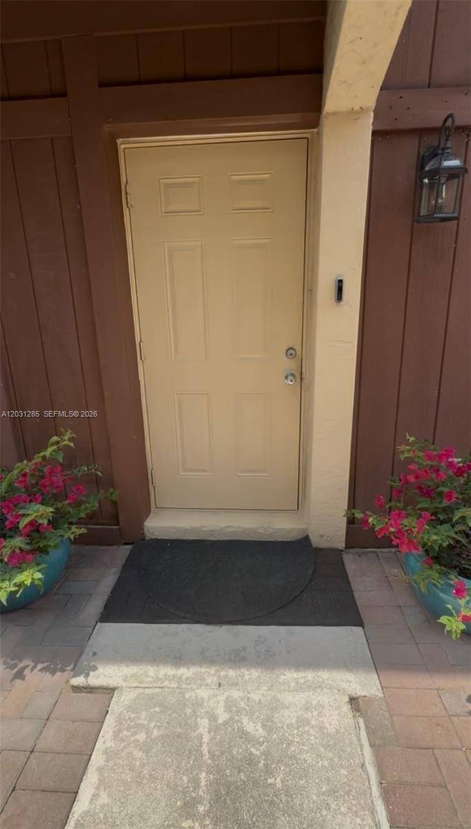7104 SW 114th PlMiami - SNAPPER VILLAGE PH 2 SEC condo unit A - picture