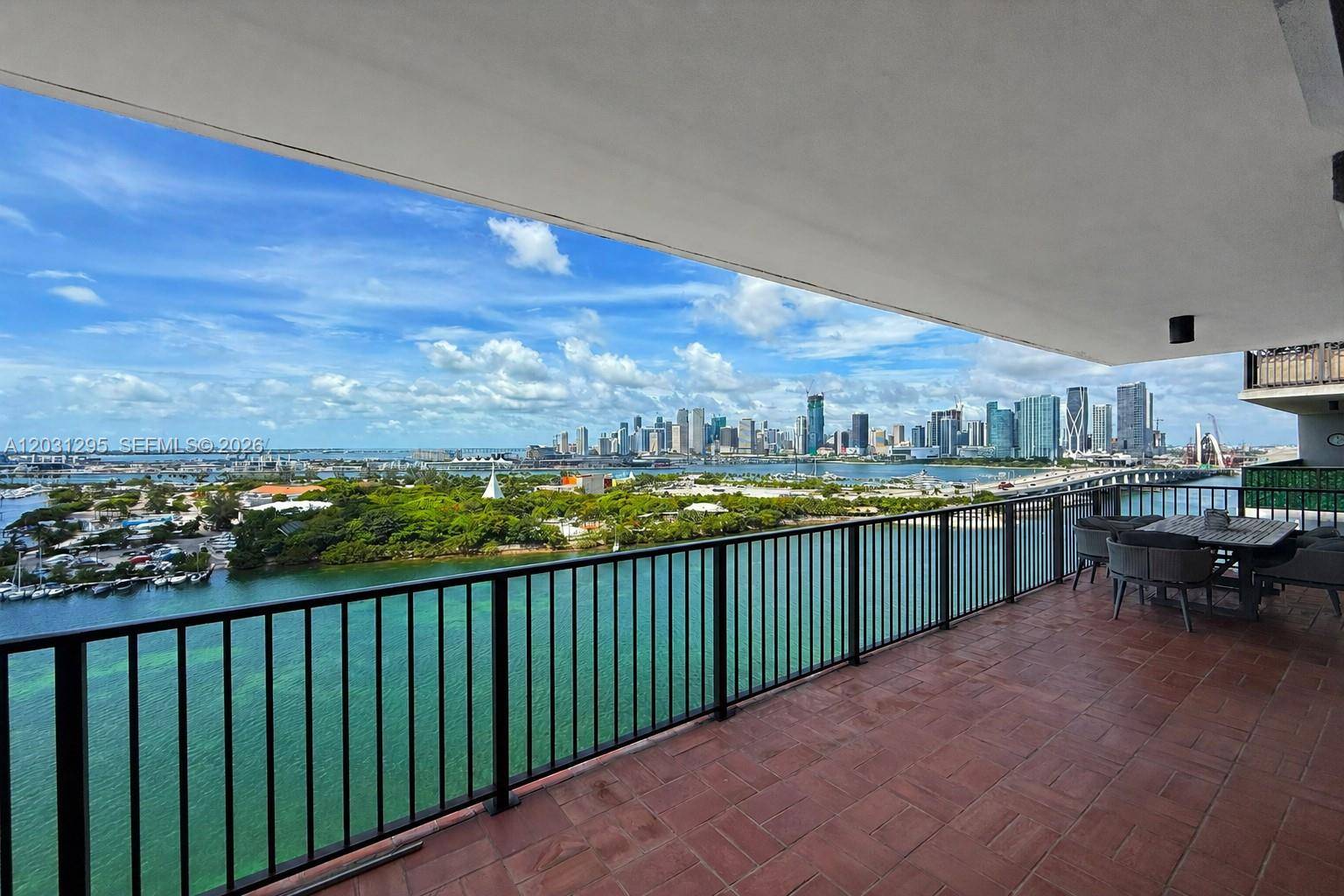 1000 Venetian WayMiami - ONE THOUSAND VENETIAN WAY condo unit 1703 - picture