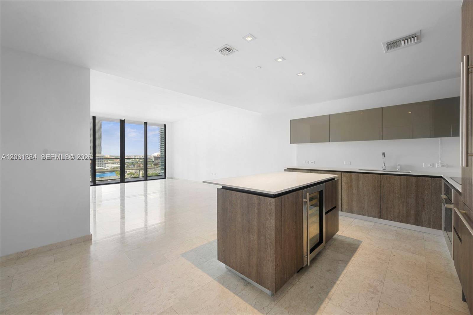 68 SE 6th StMiami - REACH CONDO condo unit 910 - picture