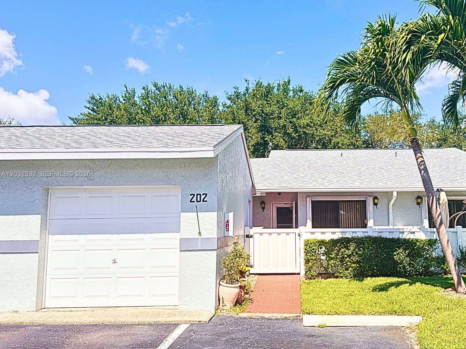 2640 W Gately Dr WWest Palm Beach - Condo 1-4 Stories,Condo condo unit 202 - picture