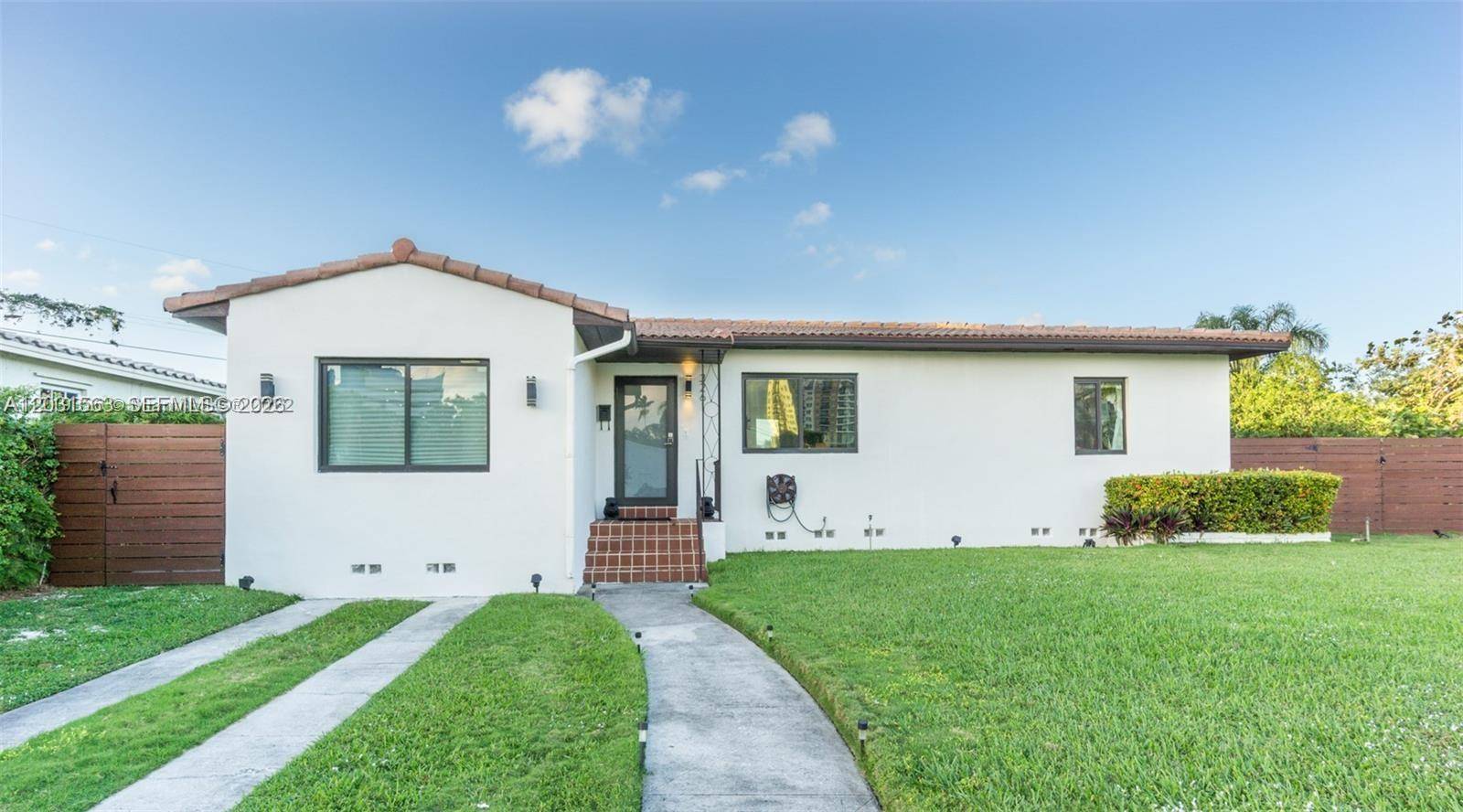 3261 SW 20th StMiami - picture