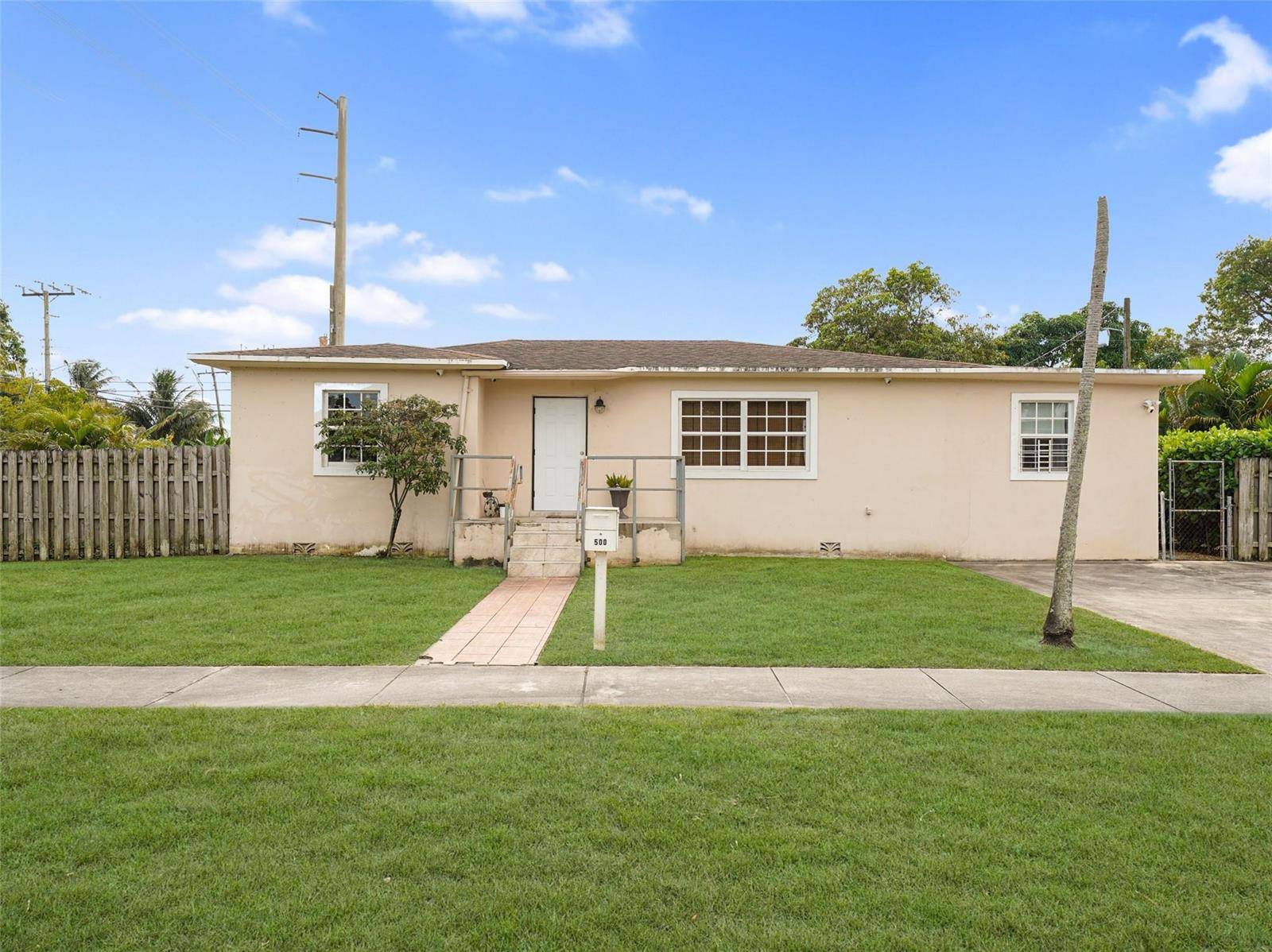 500 NW 120thMiami - picture