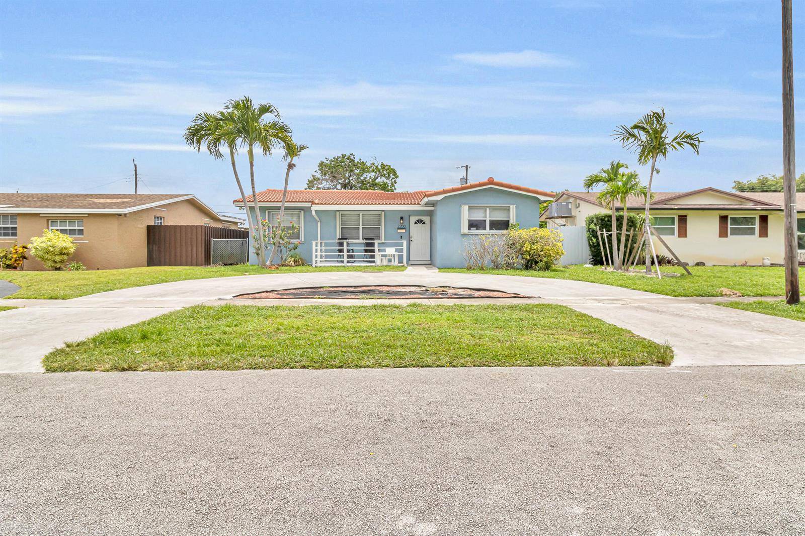 2200 N 47thHollywood - picture