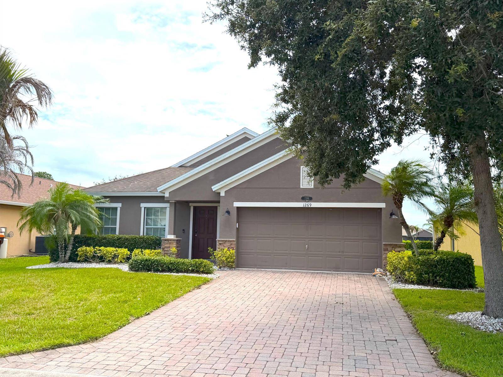 1269 SW LexingtonVero Beach - picture