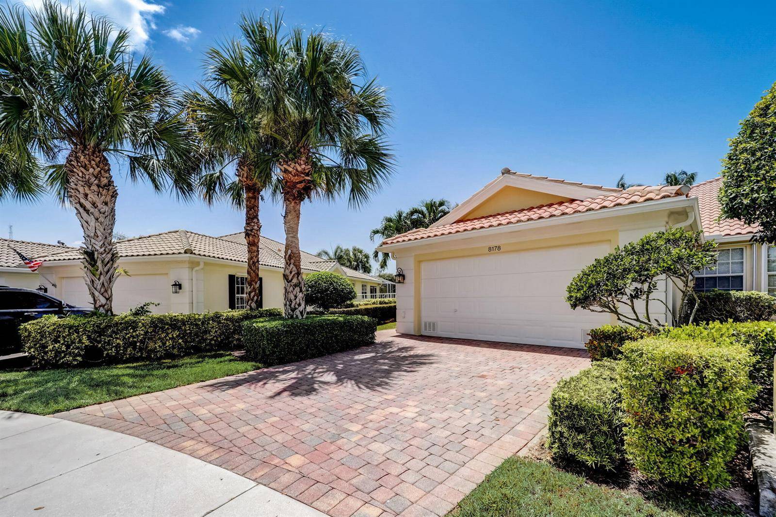 8178 MontserratWellington - picture