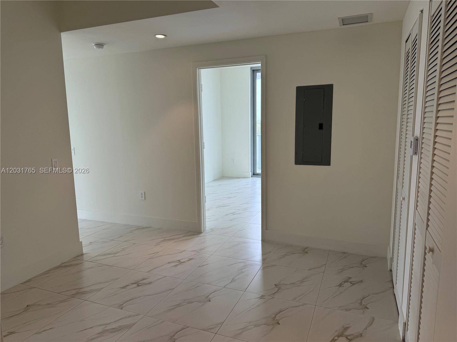 2000 Metropica WaySunrise - METROPICA NORTH TOWER ONE condo unit 303 - picture