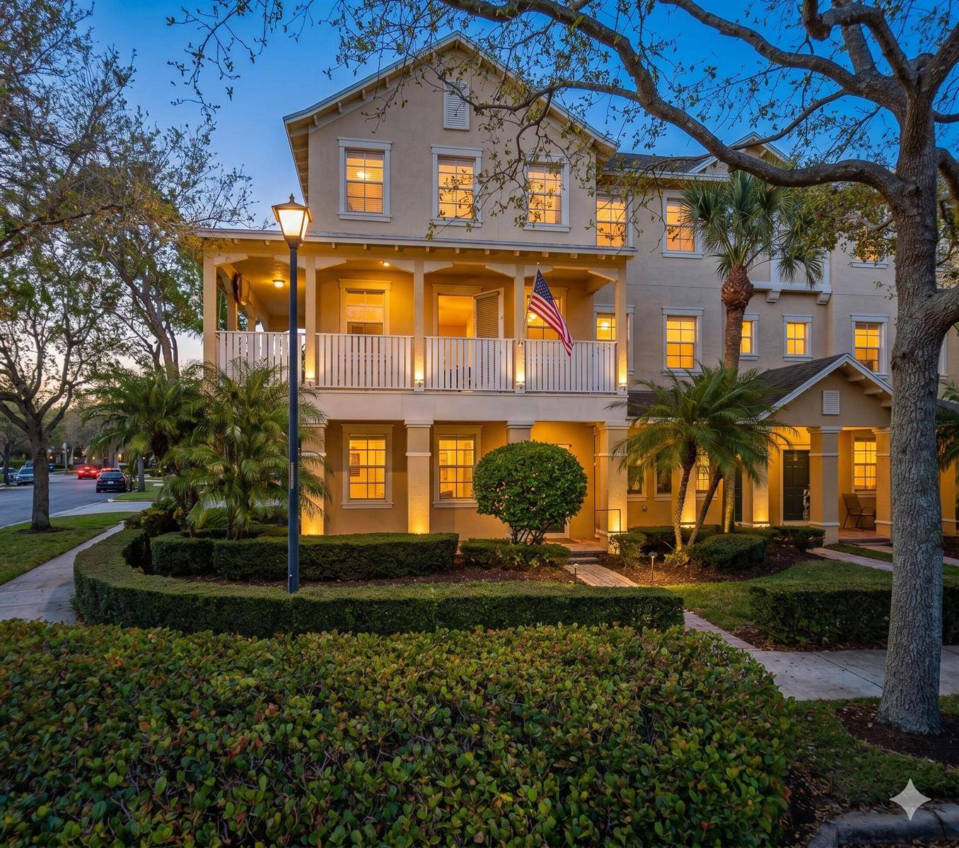 103 E Thatch PalmJupiter - picture