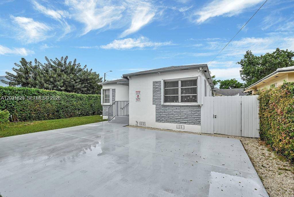 600 NW 34th AveMiami - picture