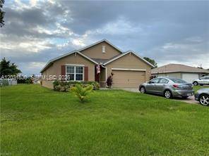 3815 SW 11th PlCape Coral - picture