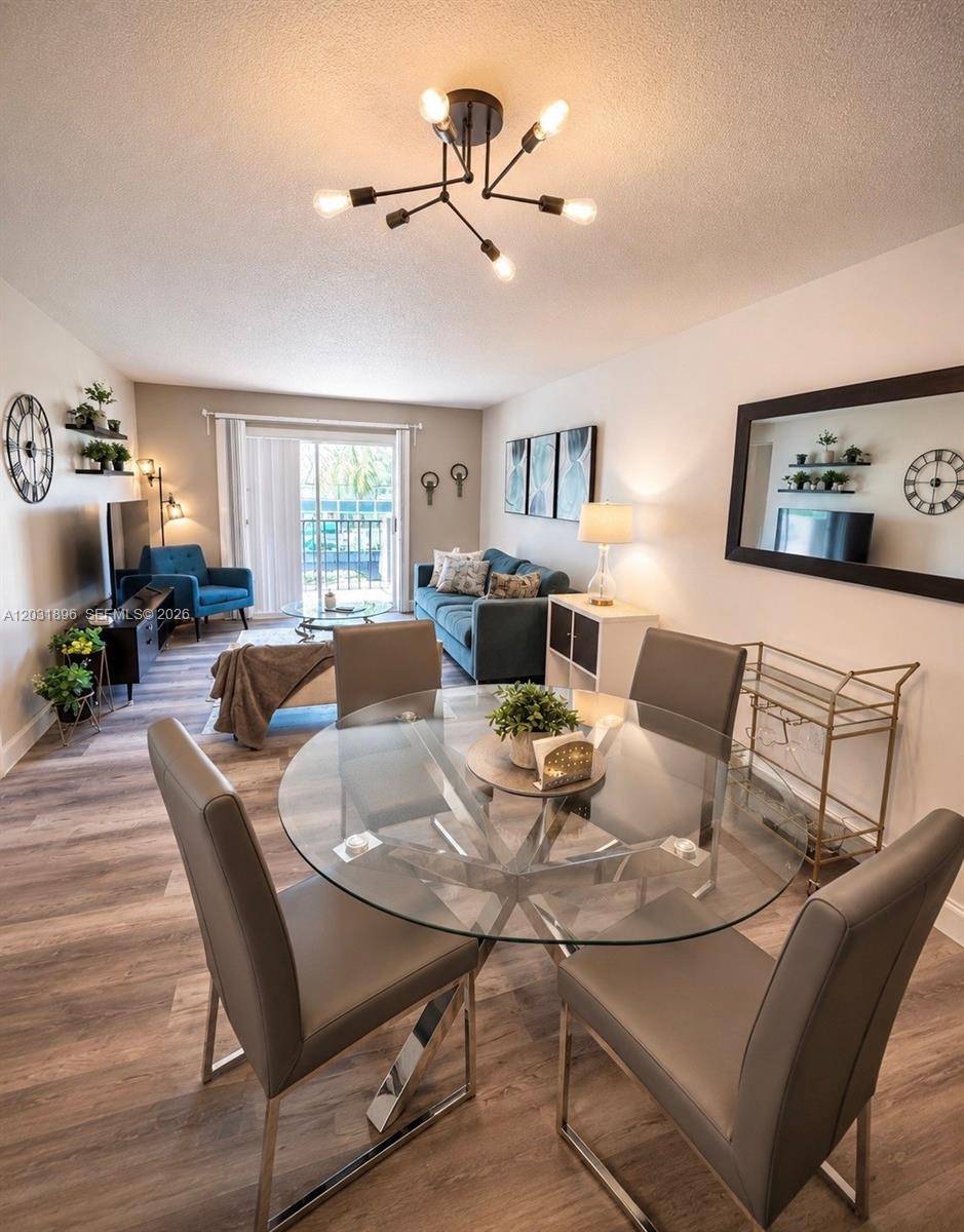 1150 Collins AveMiami Beach - Condo/Co-Op/Annual,Condo condo unit 204 - picture
