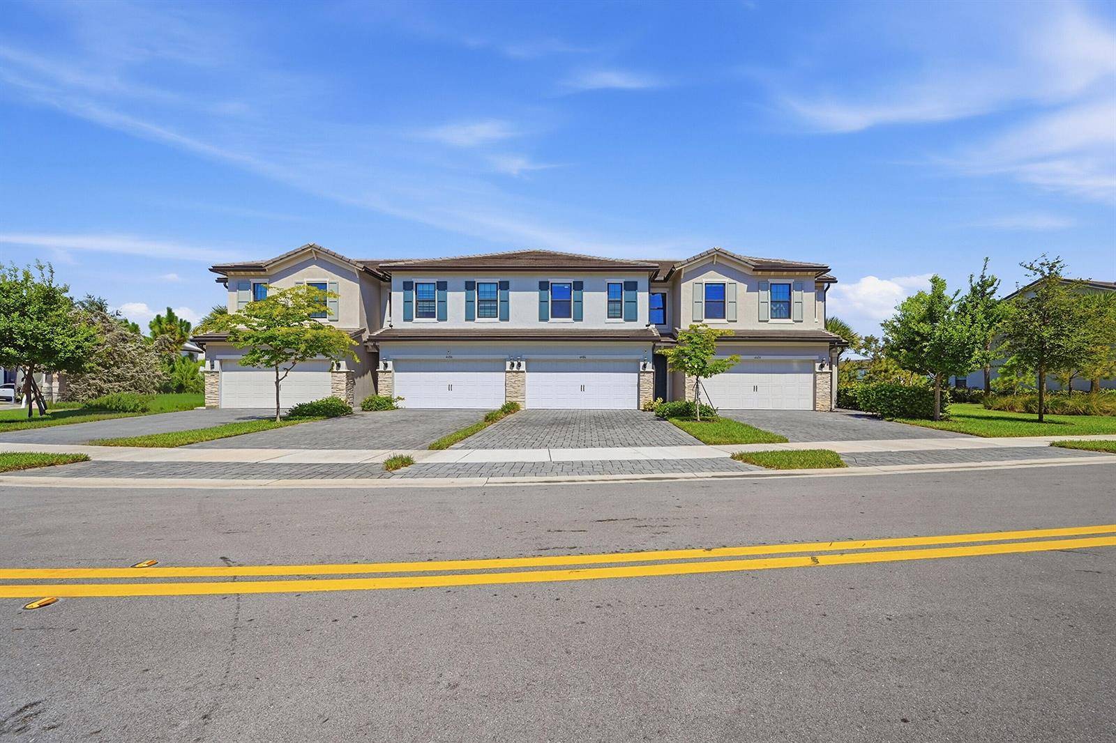 4480 W Appleton CirOakland Park - picture