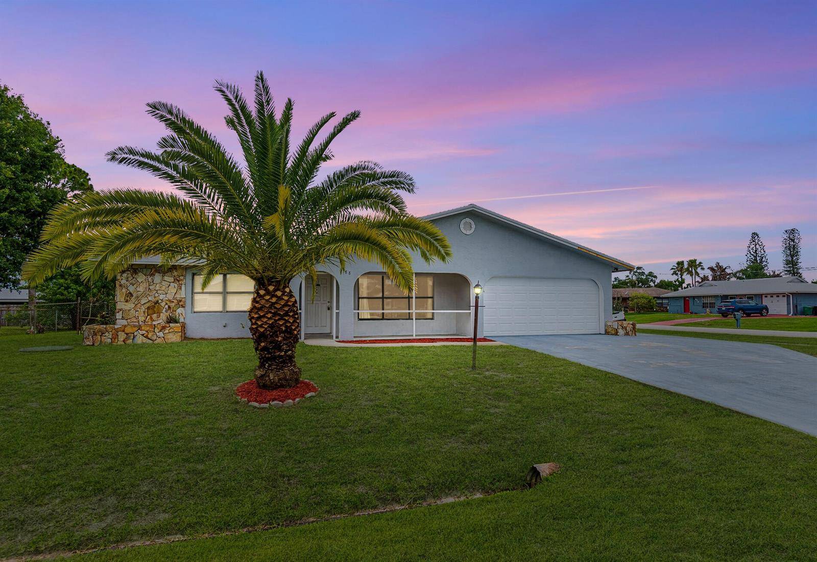 188 NW BroadviewPort St. Lucie - picture