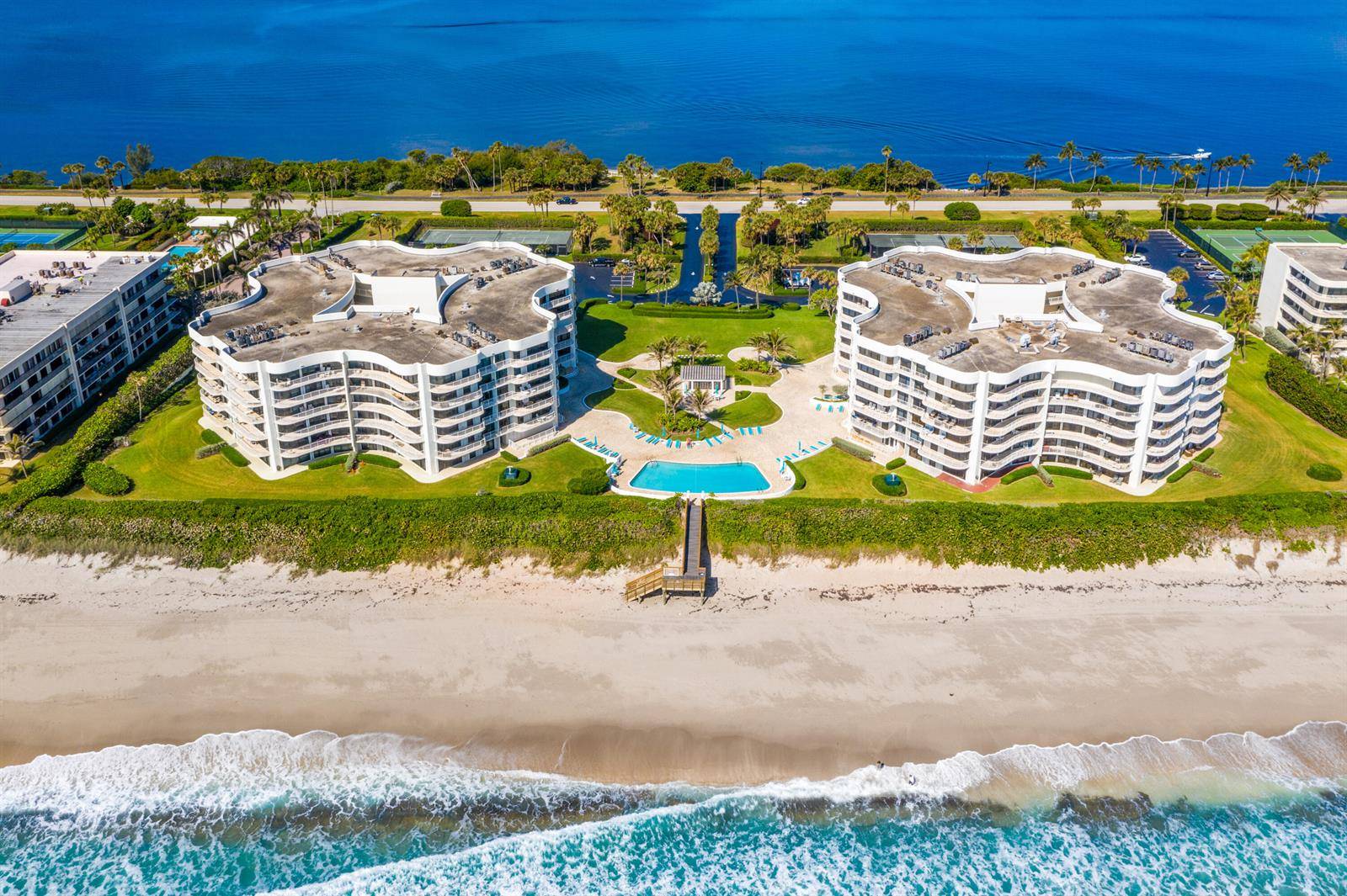 3360 S OceanPalm Beach - THIRTY-THREE SIXTY CONDO condo unit 1 D I - picture