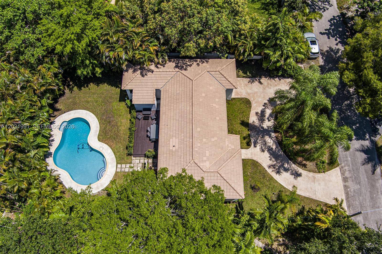 10550 NE 3rd CtMiami Shores - picture