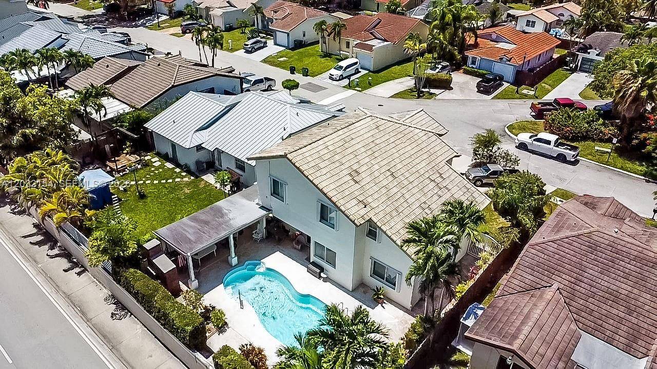 8532 SW 211th TerCutler Bay - picture