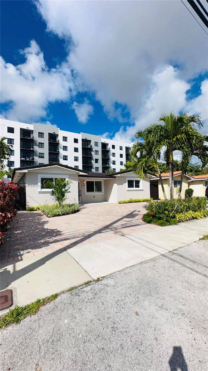 4120 SW 69 AveMiami - picture
