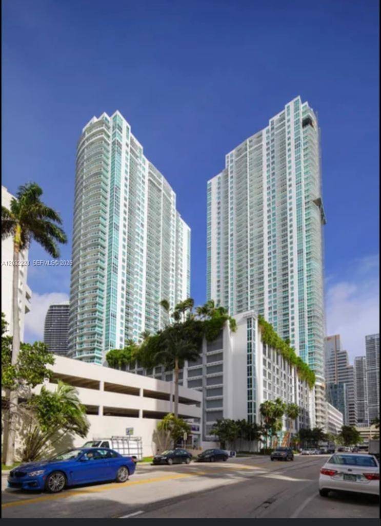 950 Brickell Bay DrMiami - THE PLAZA 851 BRICKELL CO condo unit 701 - picture