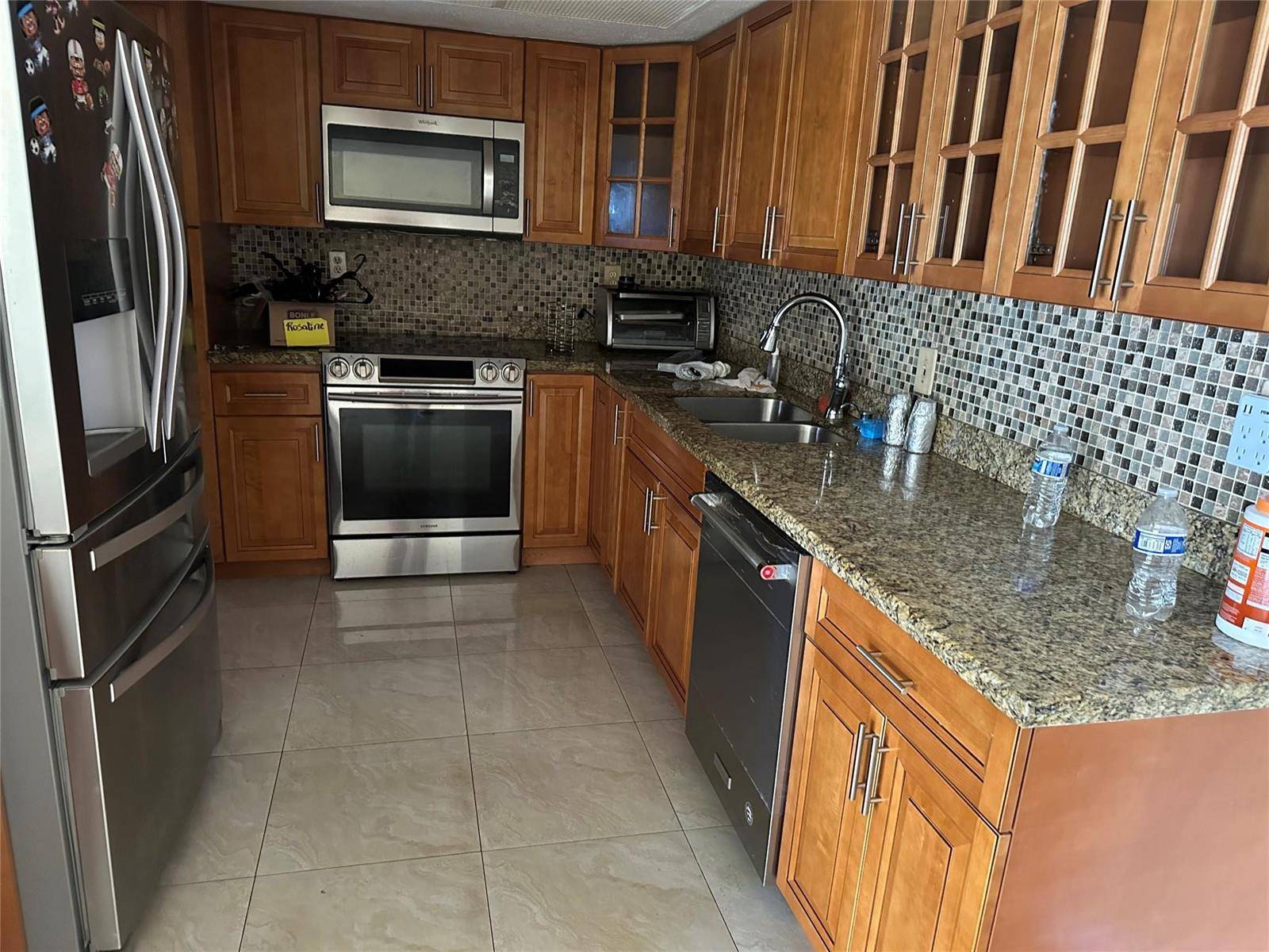 5049 NW 42ndLauderdale Lakes - picture