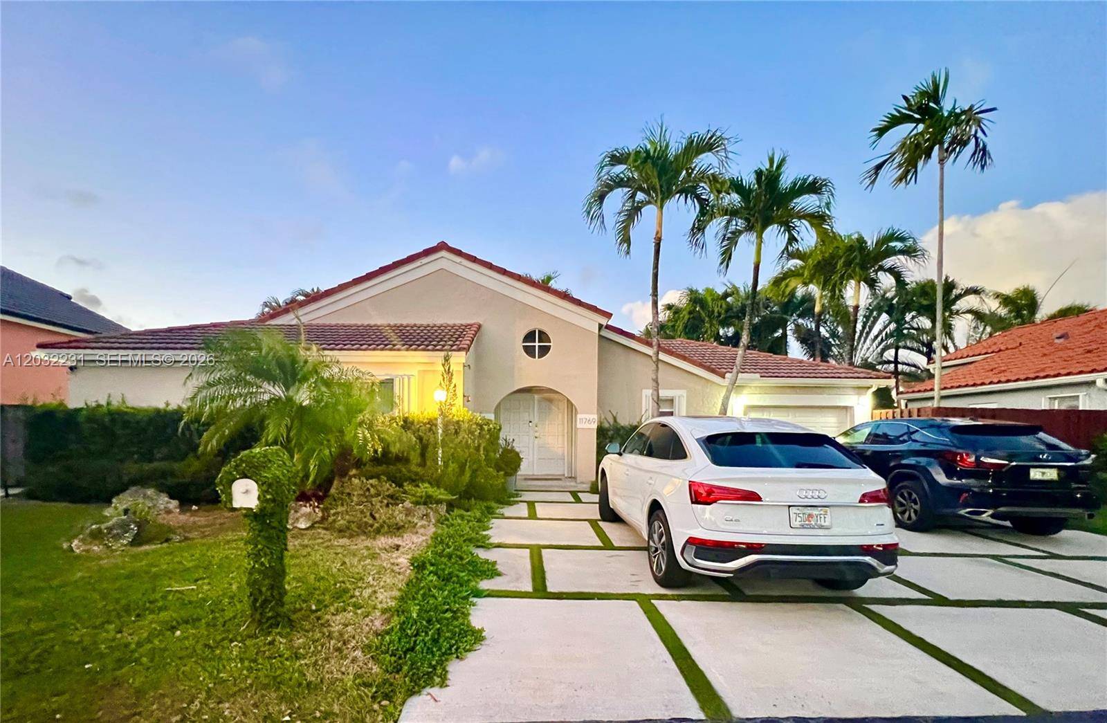 11769 SW 92nd LnMiami - picture