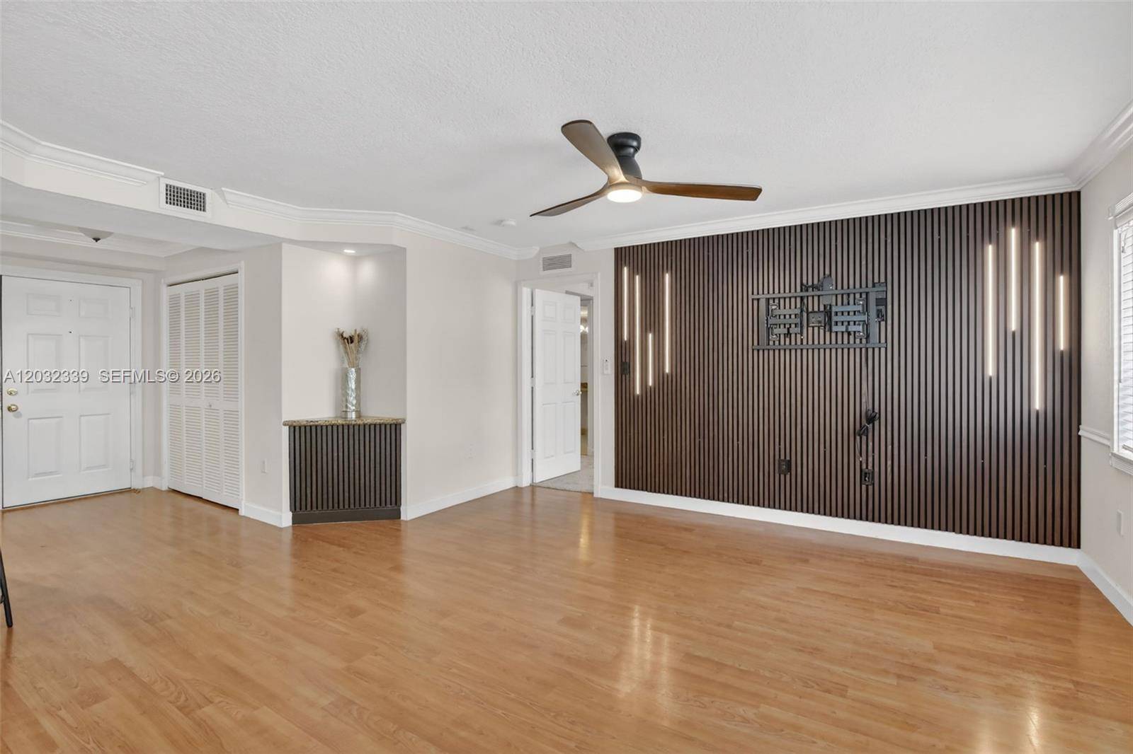 150 NE 15th AveFort Lauderdale - PINE CREST VILLAGE II AT condo unit 140 - picture