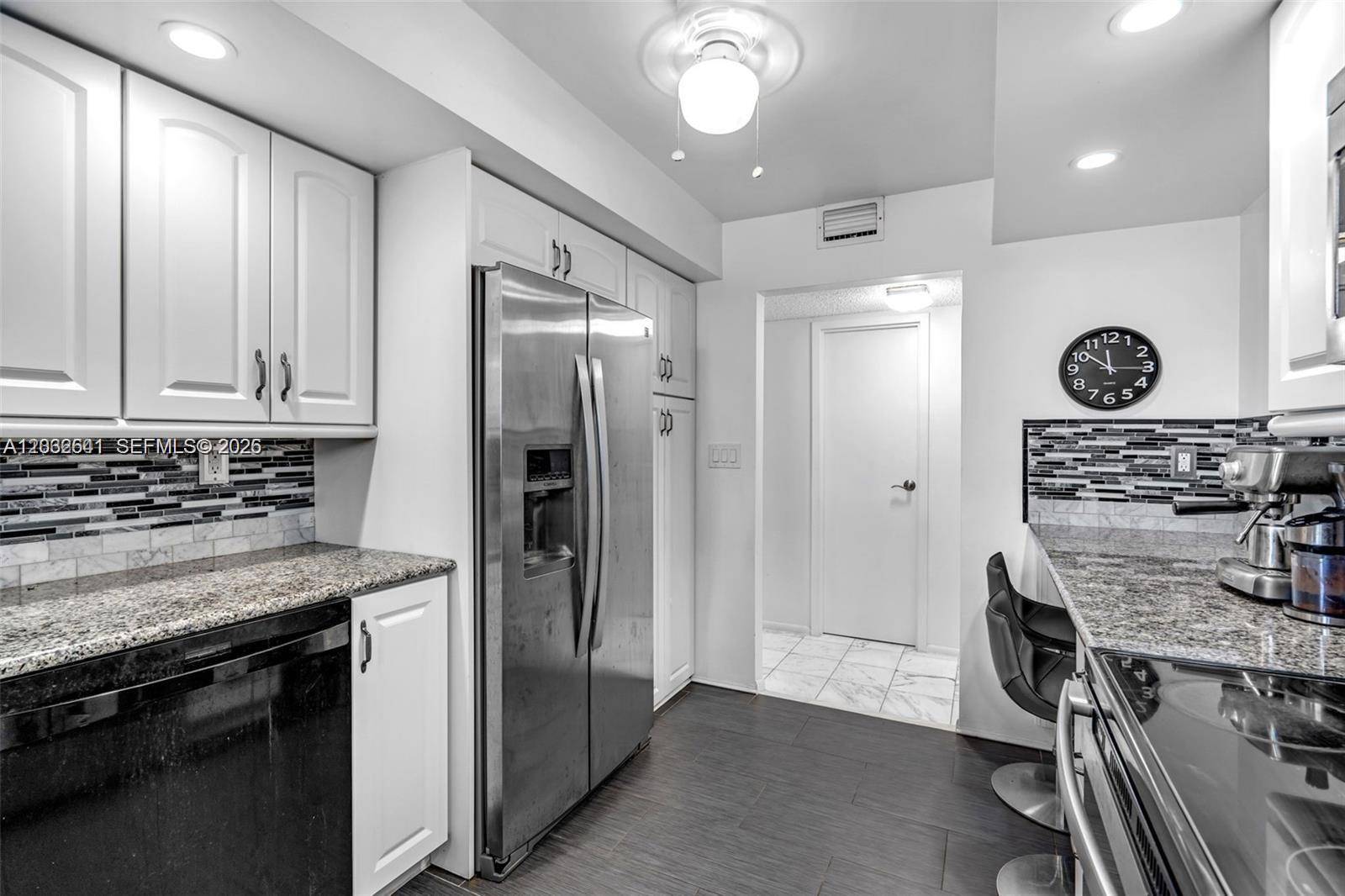 1000 Parkview DrHallandale Beach - Condo 5+ Stories,Condo condo unit 715 - picture