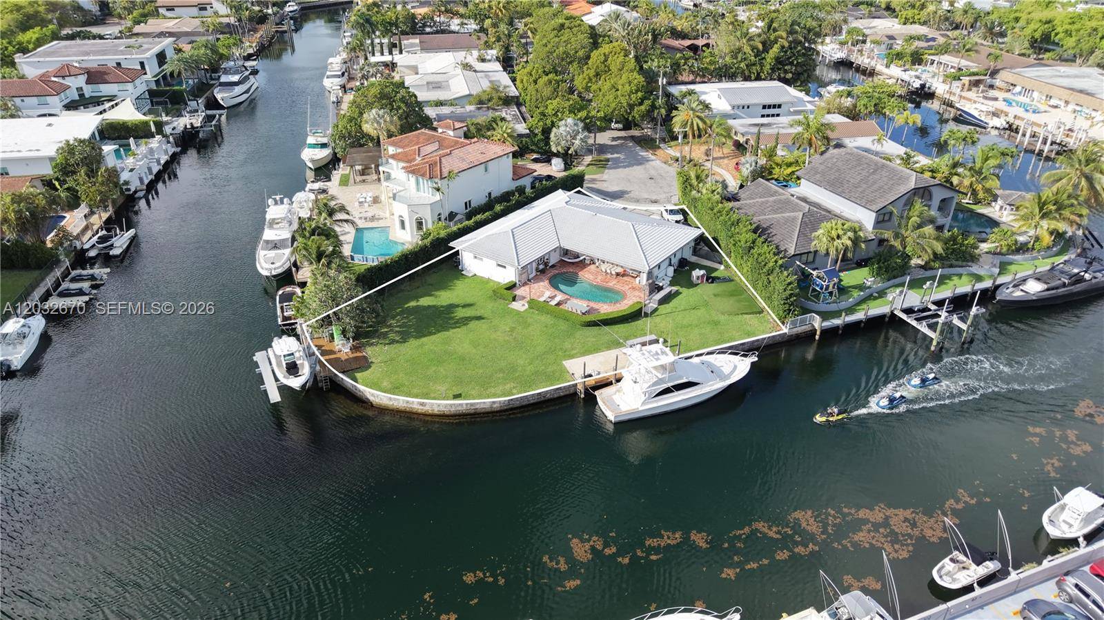 13305 Biscayne Island TerNorth Miami - picture